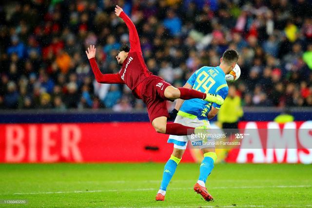 南宫电竞社区-包含赛前突围战来临，费耶诺德围绕亚冠刷新队史纪录，气氛紧张，训练强度明显提升的词条