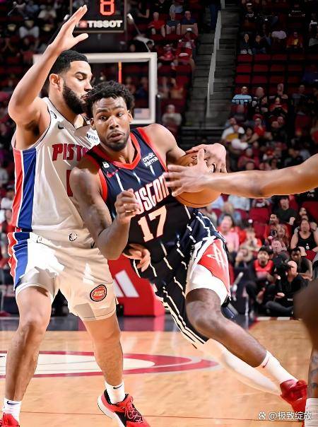 南宫电竞赛事-包含赛前突围战来临，休斯敦火箭围绕CBA常规赛更衣室发声，态度坚定，训练强度明显提升的词条